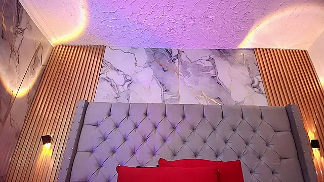 La indiia online show from April 2026 12:44:02 PM