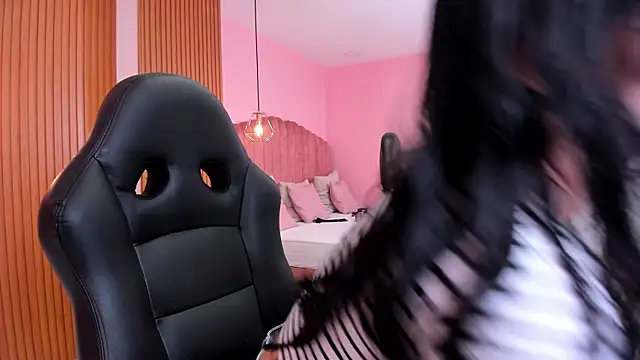 ariel jonees online show from January 2025 05:02:01 PM