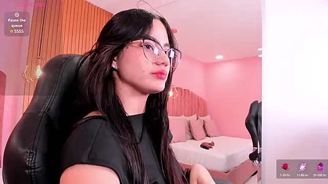 ariel jonees online show from February 2025 04:42:02 PM