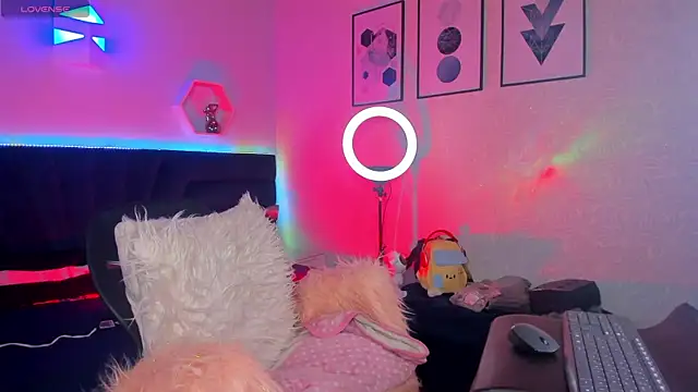 Snapshot of _gia_rose chatting on September 2025 09:28:02 PM gia rose online show from September 2025 09:28:02 PM