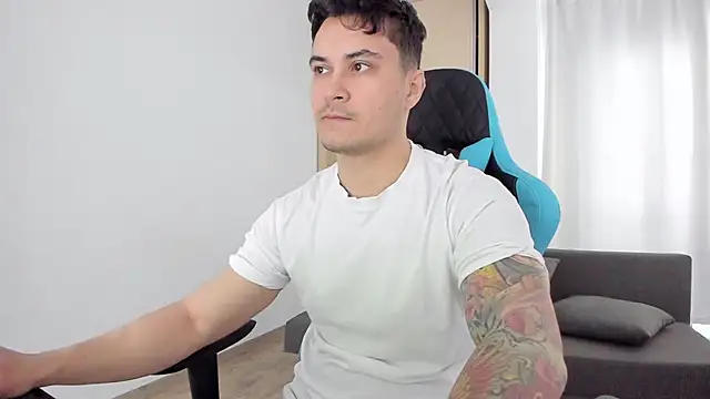 MatMalonne online show from February 2025 07:39:02 AM