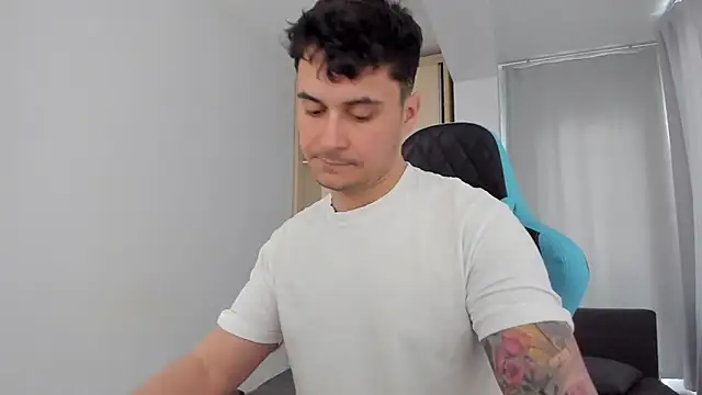 MatMalonne online show from February 2025 02:34:01 PM