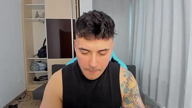 Snapshot of MatMalonne chatting on February 2026 01:38:02 PM MatMalonne online show from February 2026 01:38:02 PM