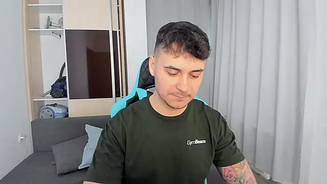 Snapshot of MatMalonne chatting on February 2026 09:47:02 AM MatMalonne online show from February 2026 09:47:02 AM