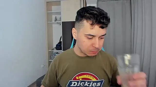 Snapshot of MatMalonne chatting on February 2026 05:44:02 AM MatMalonne online show from February 2026 05:44:02 AM