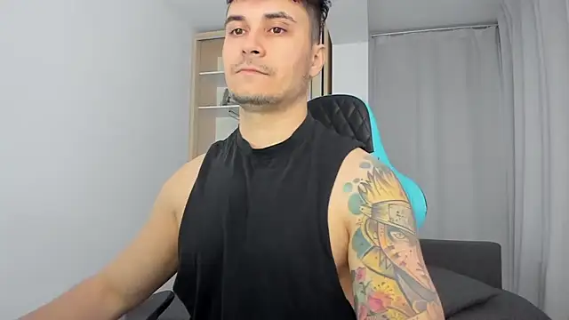 Snapshot of MatMalonne chatting on February 2026 01:18:02 PM MatMalonne online show from February 2026 01:18:02 PM