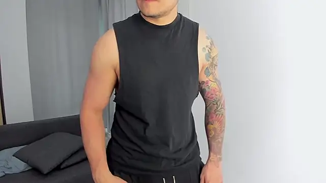 Snapshot of MatMalonne chatting on February 2026 02:14:01 PM MatMalonne online show from February 2026 02:14:01 PM