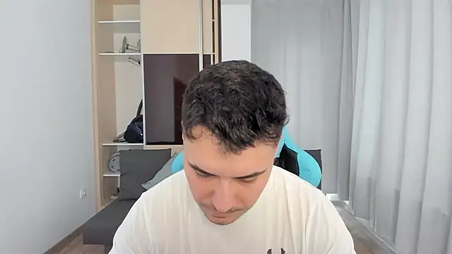 Snapshot of MatMalonne chatting on February 2026 01:51:01 PM MatMalonne online show from February 2026 01:51:01 PM