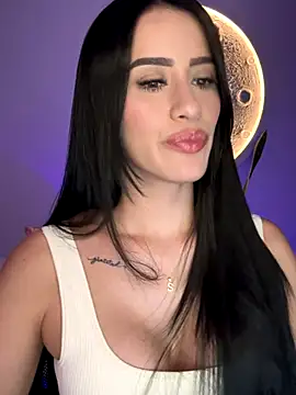 SarahhSmitth1 online show from September 2025 12:32:01 AM