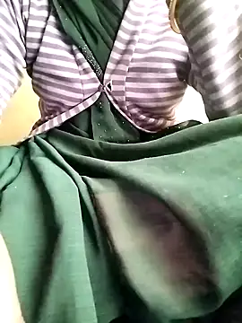Snapshot of Cutkajal chatting on January 2025 07:21:01 AM Cutkajal online show from January 2025 07:21:01 AM