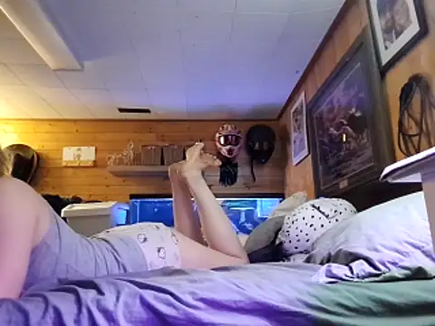 Ryan and Aurora online show from March 2026 10:32:01 PM