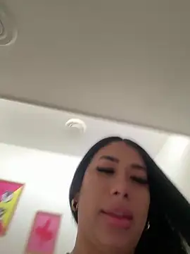 Snapshot of kiim_taaylor chatting on March 2025 01:14:02 PM kiim taaylor online show from March 2025 01:14:02 PM