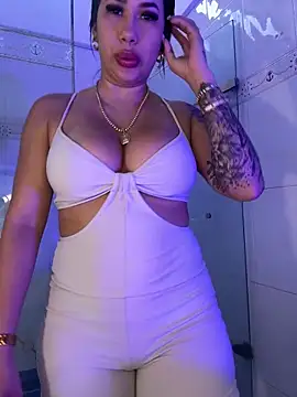 Snapshot of kiim_taaylor chatting on March 2025 12:42:02 PM kiim taaylor online show from March 2025 12:42:02 PM