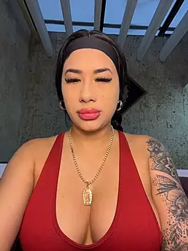 Snapshot of kiim_taaylor chatting on November 2025 10:36:01 AM kiim taaylor online show from November 2025 10:36:01 AM