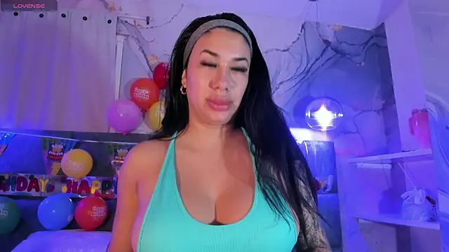 Snapshot of kiim_taaylor chatting on February 2026 03:15:02 PM kiim taaylor online show from February 2026 03:15:02 PM