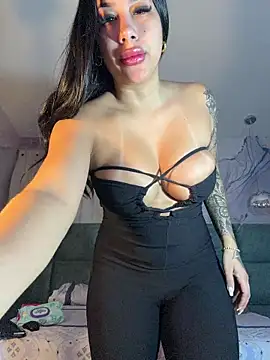 Snapshot of kiim_taaylor chatting on February 2026 11:22:02 AM kiim taaylor online show from February 2026 11:22:02 AM