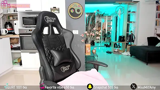 AmySuperHeroes online show from February 2025 09:14:02 AM