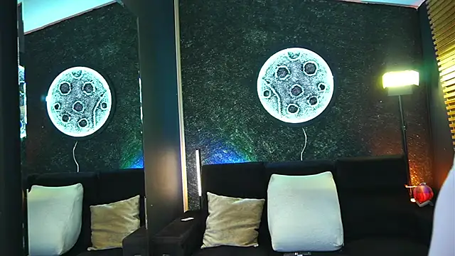 Snapshot of MassimoWalton2 chatting on March 2025 12:53:02 PM MassimoWalton2 online show from March 2025 12:53:02 PM