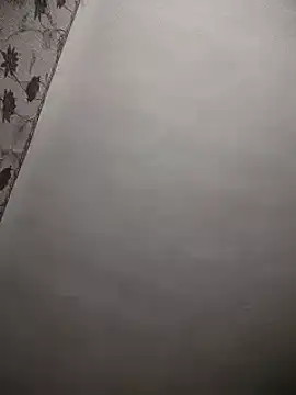 Snapshot of SweetLeila40 chatting on December 2024 02:33:02 AM SweetLeila40 online show from December 2024 02:33:02 AM