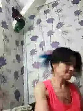 Snapshot of SweetLeila40 chatting on February 2025 02:14:01 AM SweetLeila40 online show from February 2025 02:14:01 AM