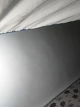 Snapshot of SweetLeila40 chatting on February 2025 10:32:02 PM SweetLeila40 online show from February 2025 10:32:02 PM