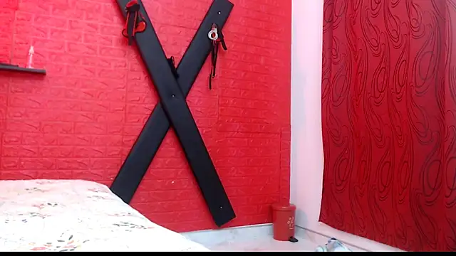 evaleribigtits18 online show from December 2025 06:46:02 PM