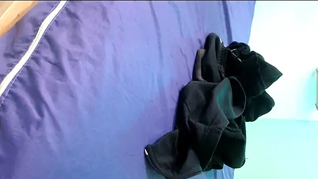 evaleribigtits18 online show from March 2026 01:53:01 AM