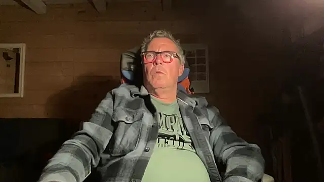 Snapshot of lelohop chatting on March 2026 05:00:01 AM lelohop online show from March 2026 05:00:01 AM