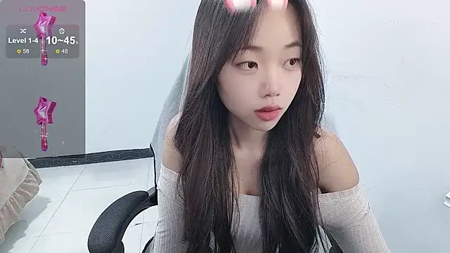 Lvy--v online show from December 2024 10:49:02 PM