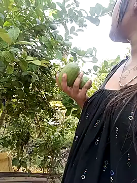 Snapshot of Hot_Urvi chatting on December 2024 04:10:01 PM Hot Urvi online show from December 2024 04:10:01 PM