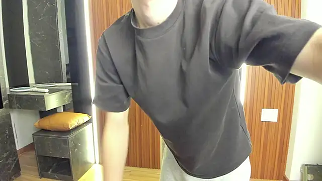 Snapshot of calvin_love_you chatting on April 2026 05:30:01 PM calvin love you online show from April 2026 05:30:01 PM