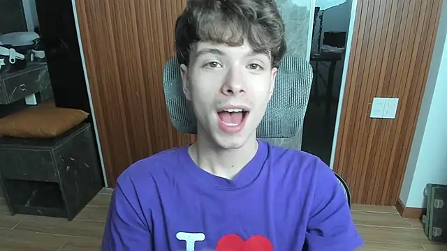 Snapshot of calvin_love_you chatting on May 2026 05:07:02 PM calvin love you online show from May 2026 05:07:02 PM