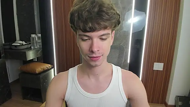 Snapshot of calvin_love_you chatting on May 2026 05:20:02 PM calvin love you online show from May 2026 05:20:02 PM