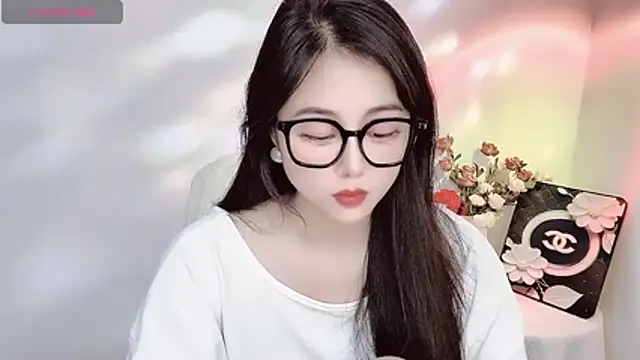 Snapshot of Lydia_170 chatting on June 2026 08:22:02 PM Lydia 170 online show from June 2026 08:22:02 PM