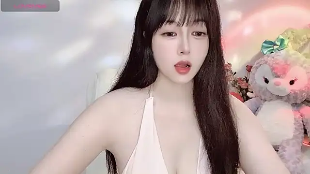 Snapshot of Lydia_170 chatting on June 2026 08:21:01 PM Lydia 170 online show from June 2026 08:21:01 PM
