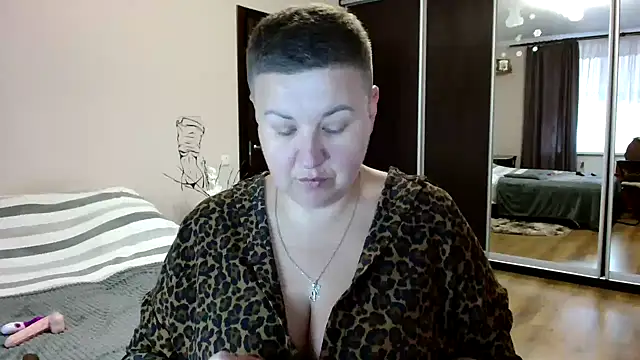 Annet1912 online show from October 2025 02:01:02 PM