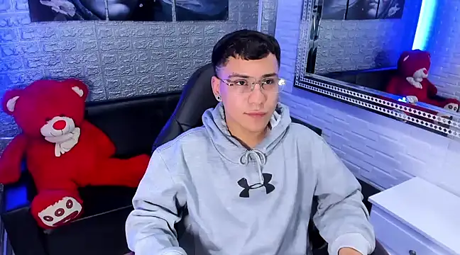 Snapshot of salvadorgomezx chatting on February 2025 02:28:02 AM salvadorgomezx online show from February 2025 02:28:02 AM