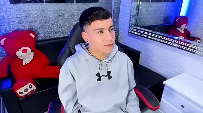 Snapshot of salvadorgomezx chatting on February 2025 07:51:02 AM salvadorgomezx online show from February 2025 07:51:02 AM