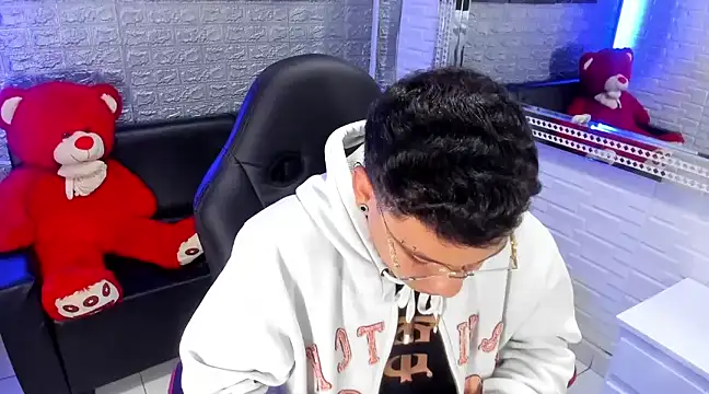 Snapshot of salvadorgomezx chatting on February 2025 06:34:01 AM salvadorgomezx online show from February 2025 06:34:01 AM