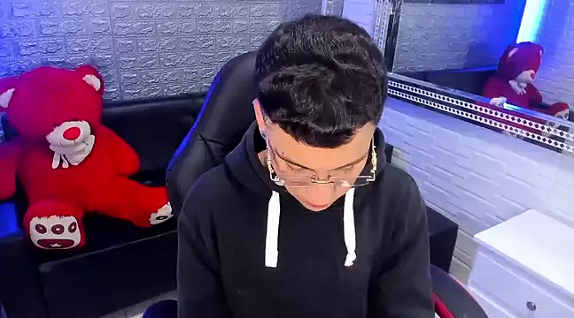 Snapshot of salvadorgomezx chatting on February 2025 02:38:01 AM salvadorgomezx online show from February 2025 02:38:01 AM