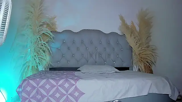 Tahiraa  online show from February 2026 01:21:01 PM