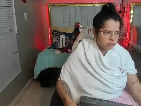 alexa-cooper- online show from December 2024 05:16:01 AM