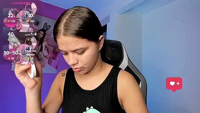 Snapshot of PaigeJayden chatting on September 2025 04:59:02 AM PaigeJayden online show from September 2025 04:59:02 AM