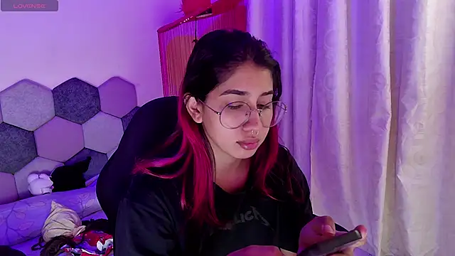 Horny tgn online show from April 2026 01:53:01 PM