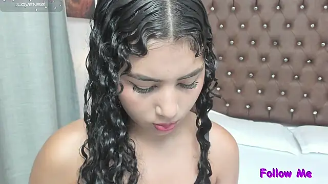 Snapshot of joselyn_sexy_ chatting on December 2024 06:29:01 PM joselyn sexy online show from December 2024 06:29:01 PM