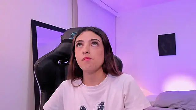 sofiarouge online show from November 2025 08:20:02 PM