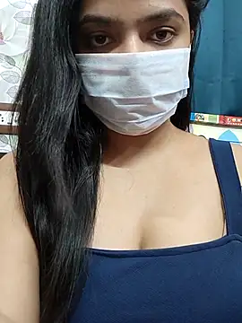 Myloveurvi online show from June 2026 05:39:02 PM