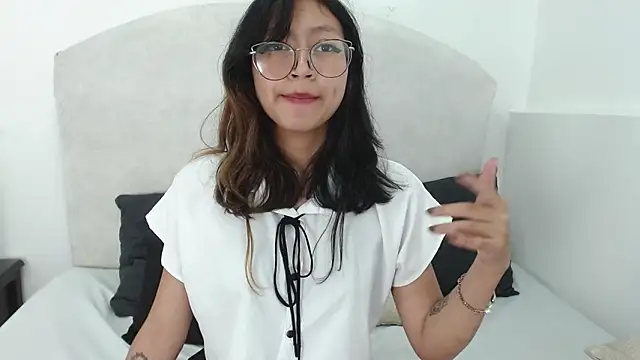 Yommi Winx online show from December 2024 05:26:01 AM