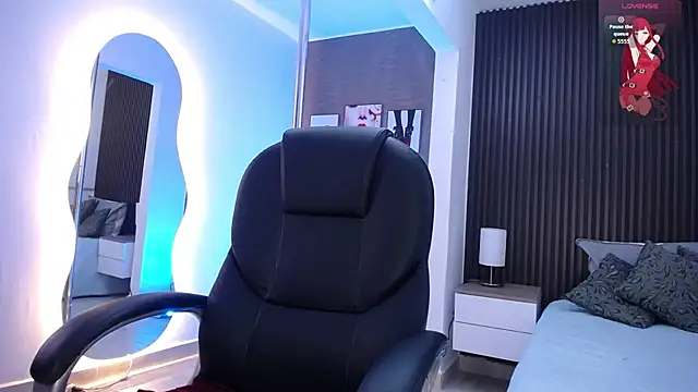 natasha  jackson online show from October 2025 12:38:02 PM