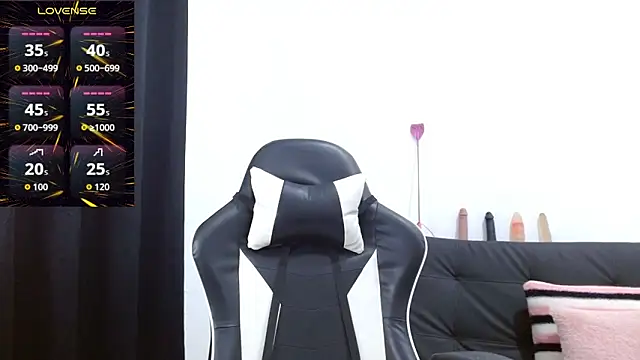 Kiara-Rider online show from September 2025 03:59:01 PM